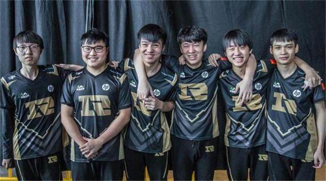 球迷们的关 球迷们的关